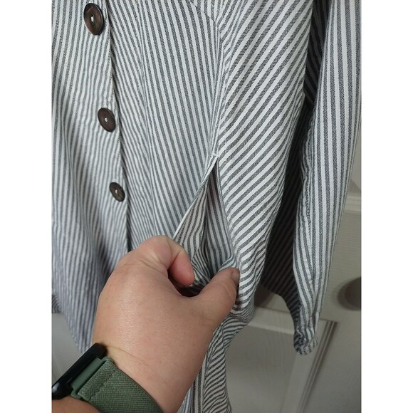 John Mark Woman M Tunic Shirt Grey White Striped Roll Tab LS V Neck Asymmetrical - Picture 9 of 11